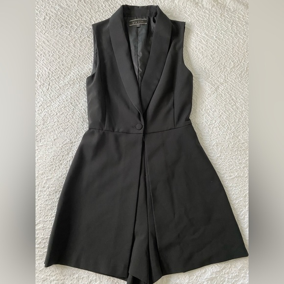 Elegant Cocktail Black Deep V-Neck Romper - Picture 3 of 11